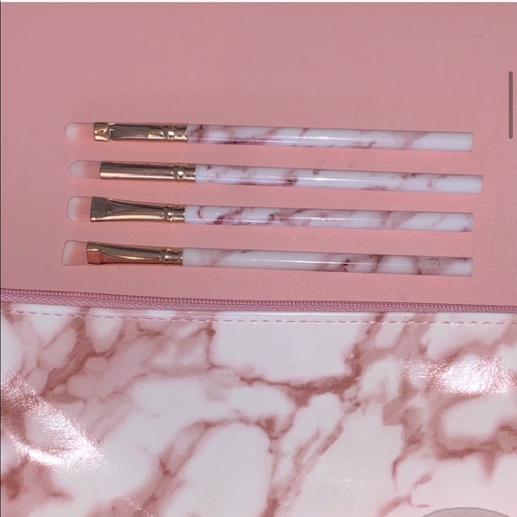 FINAL PRICE DROP  🎉HP🎉 NEW! 12 Makeup Brush Set Marble Pink/White w/ Bag - Picture 9 of 12